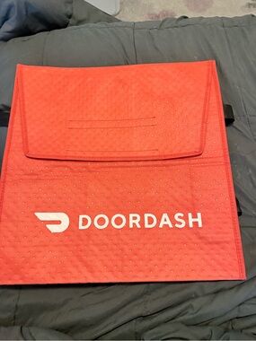 DoorDash Red Insulated Delivery Bag - Foldable Food Transport Carrier
